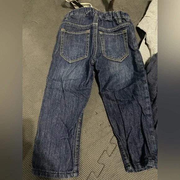 H&M Boys. Jeans with Suspenders. Cardigan and Striped Shirt. Size 12-18 months - Picture 6 of 9